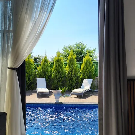 Da London Villa