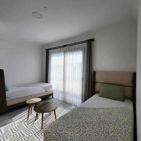 Da London Villa *
